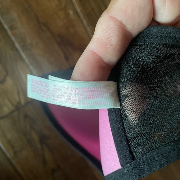 PINK By VS Black Lace Strapless Bra Size S/P - Picture 5 of 5